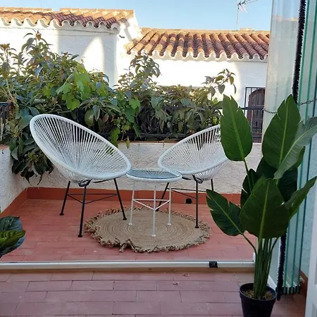 New Boho With Balcony, Private Garden And Communal Pool Holiday home