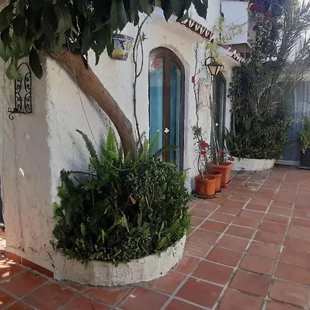 New Boho With Balcony, Private Garden And Communal Pool