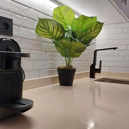 Будинок відпочинку New Boho With Balcony, Private Garden And Communal Pool