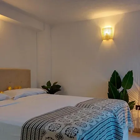 New Boho With Balcony, Private Garden And Communal Pool * Нерха