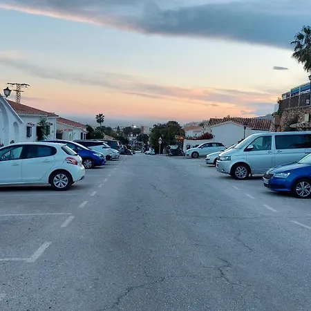 New Boho With Balcony, Private Garden And Communal Pool *