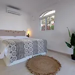 Semesterbostad New Boho With Balcony, Private Garden And Communal Pool Nerja