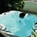 New Boho With Balcony, Private Garden And Communal Pool