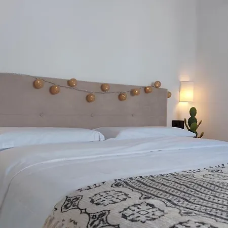 New Boho With Balcony, Private Garden And Communal Pool