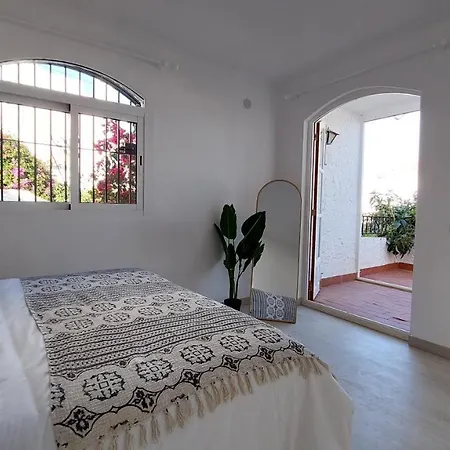 Дом отдыха New Boho With Balcony, Private Garden And Communal Pool Нерха