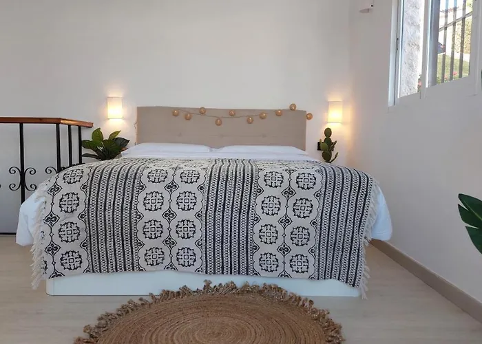 Dom wakacyjny New Boho With Balcony, Private Garden And Communal Pool Nerja