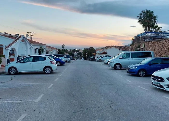 New Boho With Balcony, Private Garden And Communal Pool *