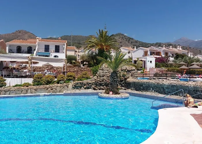 New Boho With Balcony, Private Garden And Communal Pool Dom wakacyjny *